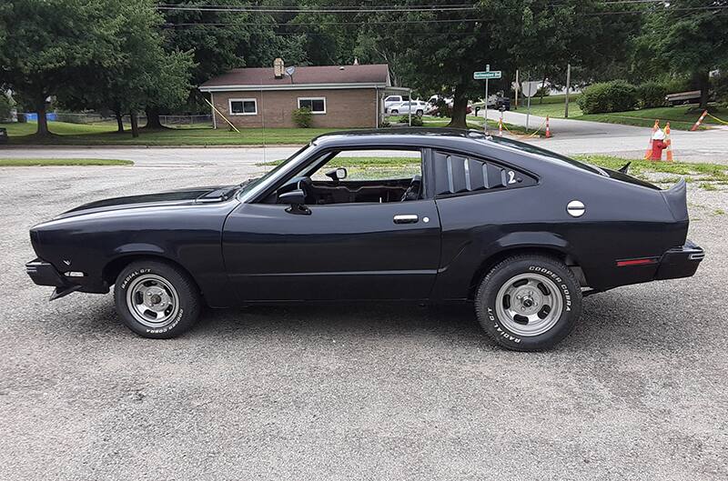 Side profile of Second Generation Mustang